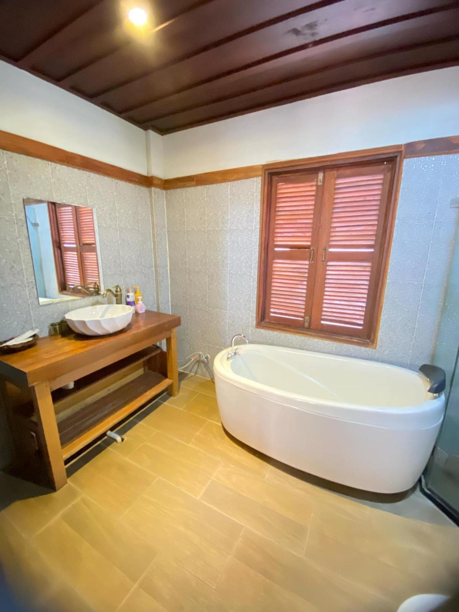 Villa Kee Lee Luangprabang Buitenkant foto
